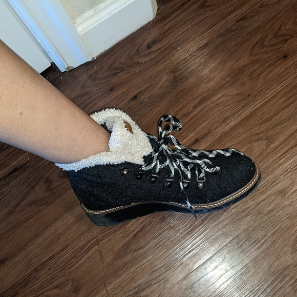 Dr. Scholl's Waterproof booties - Picture 9 of 9